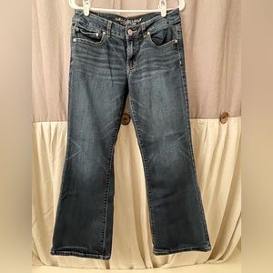 American Eagle favorite boyfriend size 8 short
